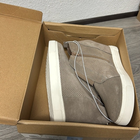 Steve Madden Suede Wedge Sneaker Bootie - Picture 2 of 7